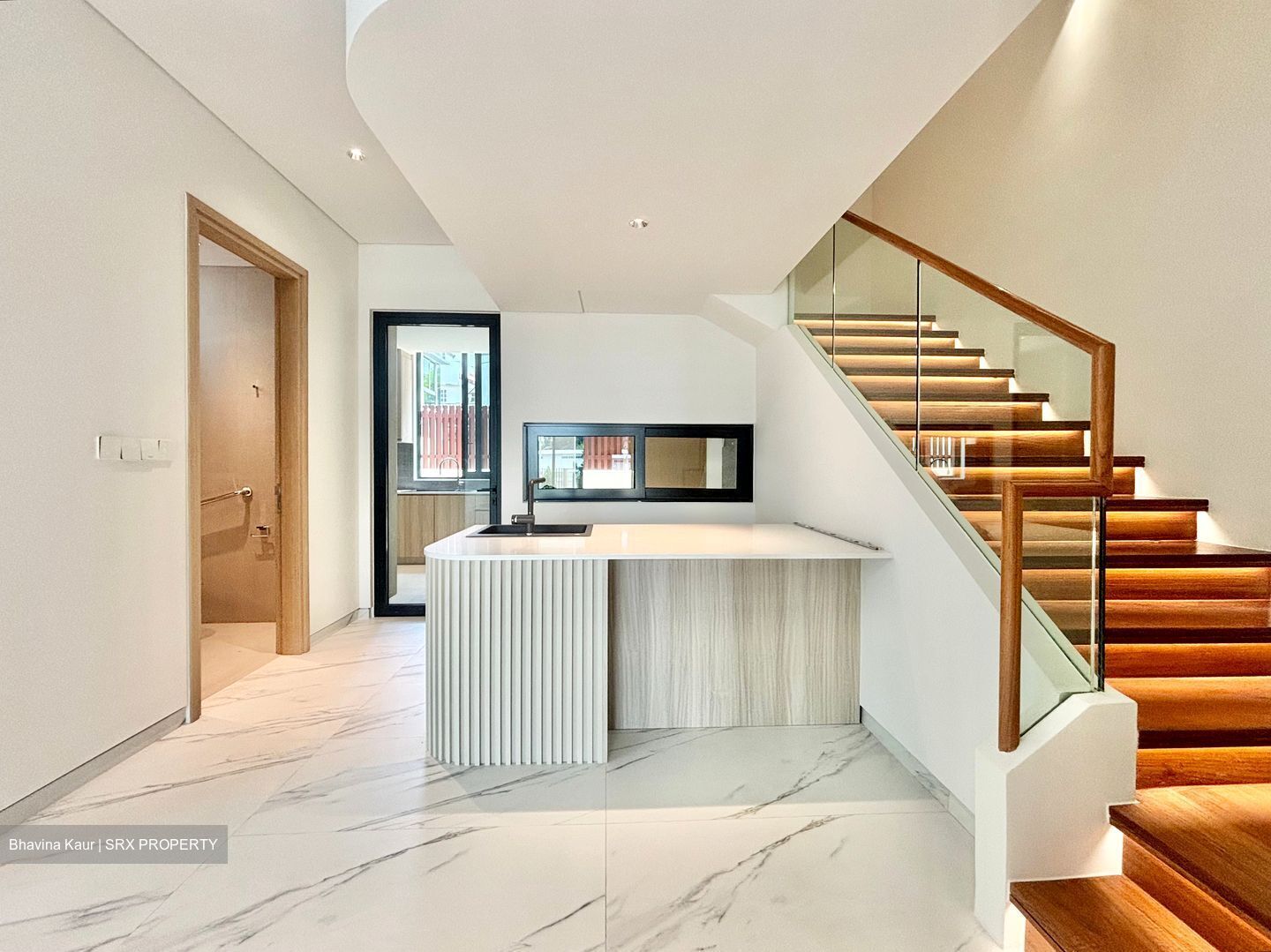 Whitley Road (D11), Semi-Detached #488904701